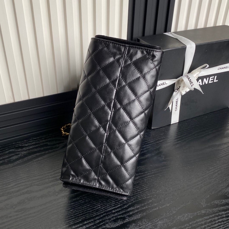 Ch**el 25c hobo bags